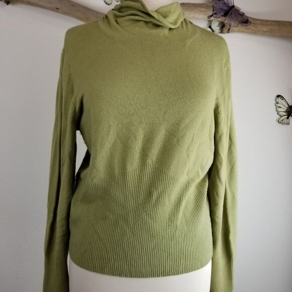 Anthropologie moth green turtleneck sweater - Picture 5 of 7
